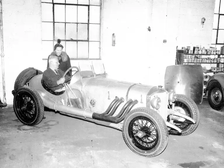 26913 captured here in 1950s when it was part of Henry Austin Clark Jnr’s collection. Note the cut out on the body for the gear lever and handbrake, which features on the period body accompanying the car today.