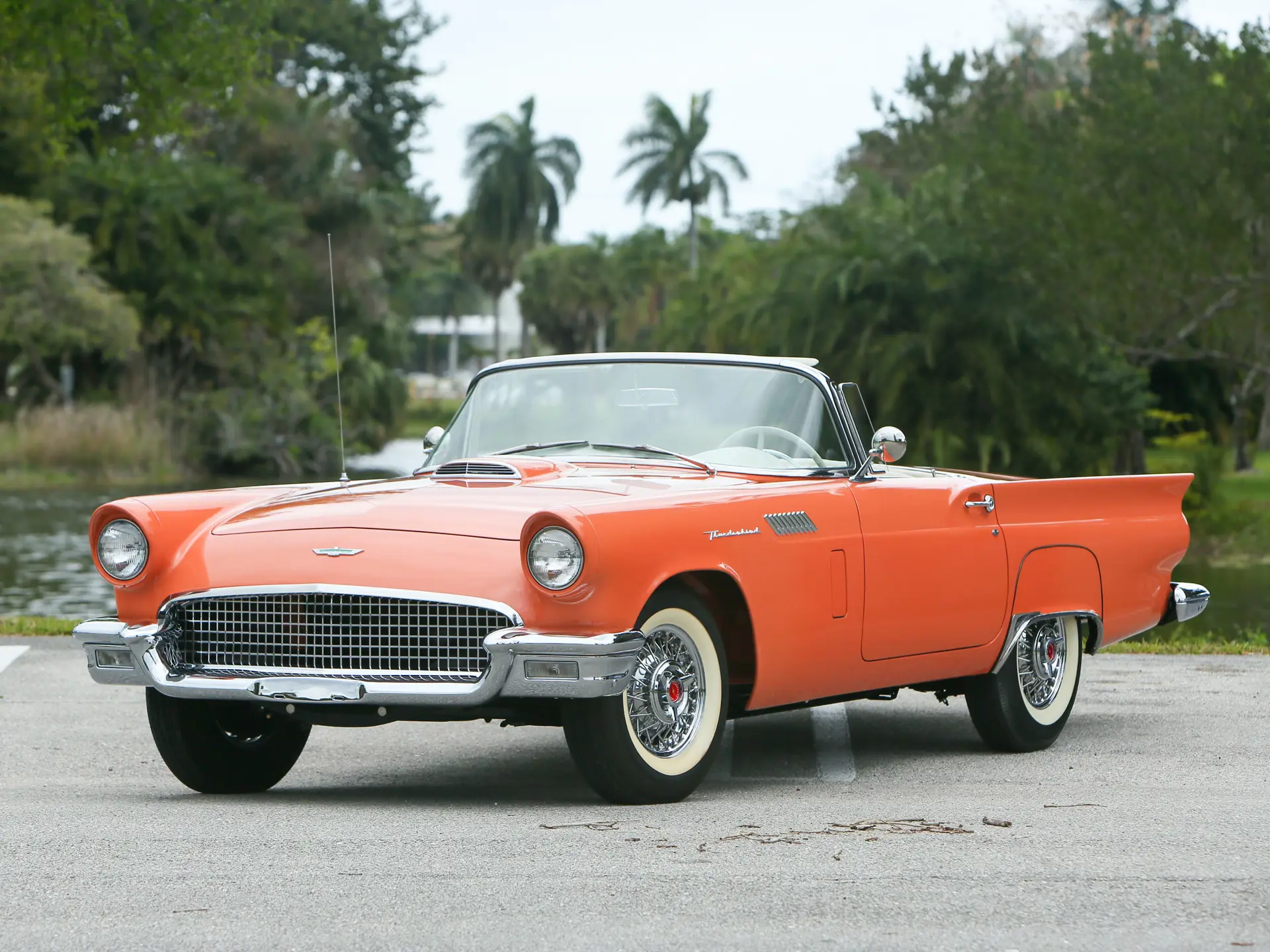 1957 Ford Thunderbird