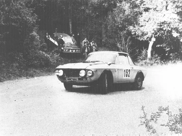 The Fulvia at speed during the 1978 Italian Rally Championship.