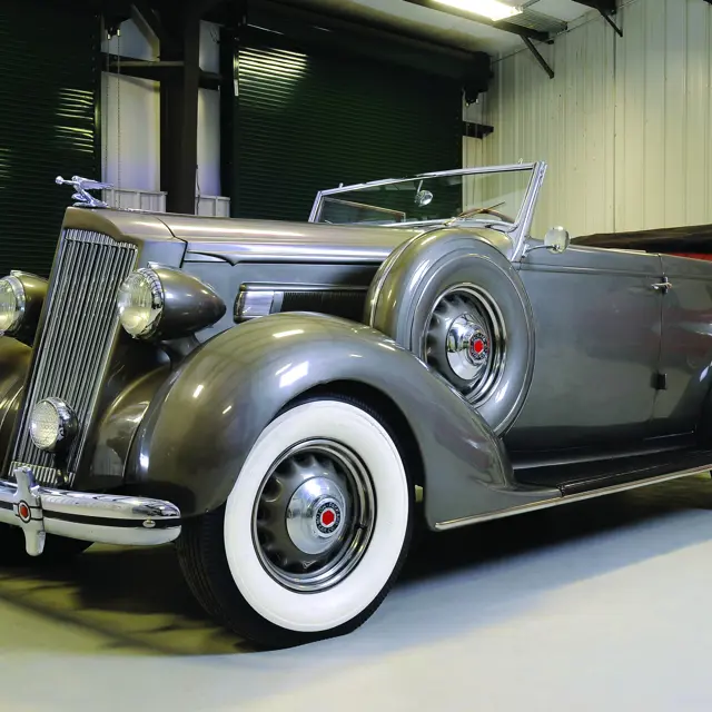 パン 1936 Packard One-Twenty Convertible Sedan | Hilton Head 2016 | RM