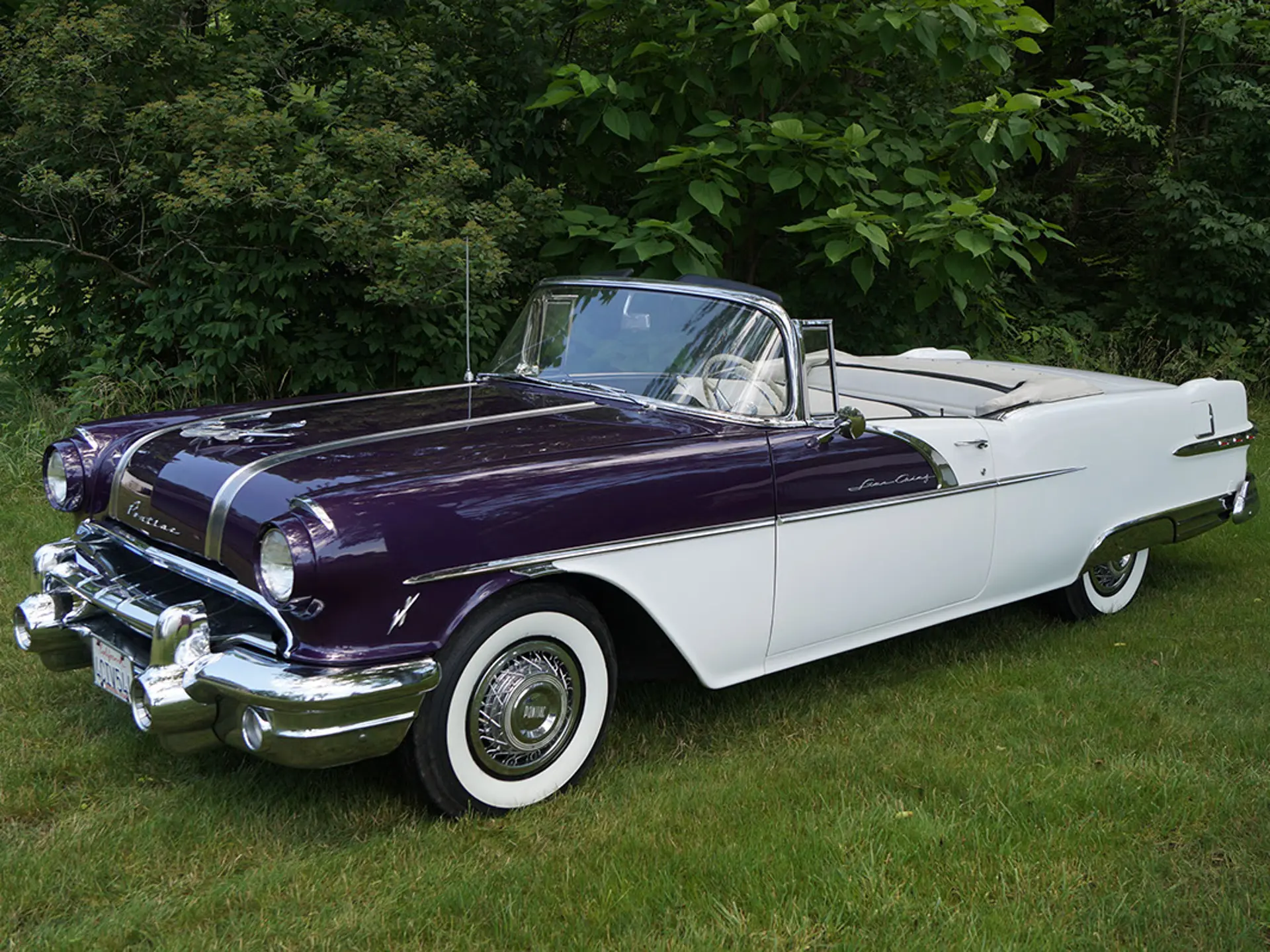 ✳Carry✳ 1956 Pontiac Starchief Convertible | Auburn Fall 2018 | RM Sotheby's