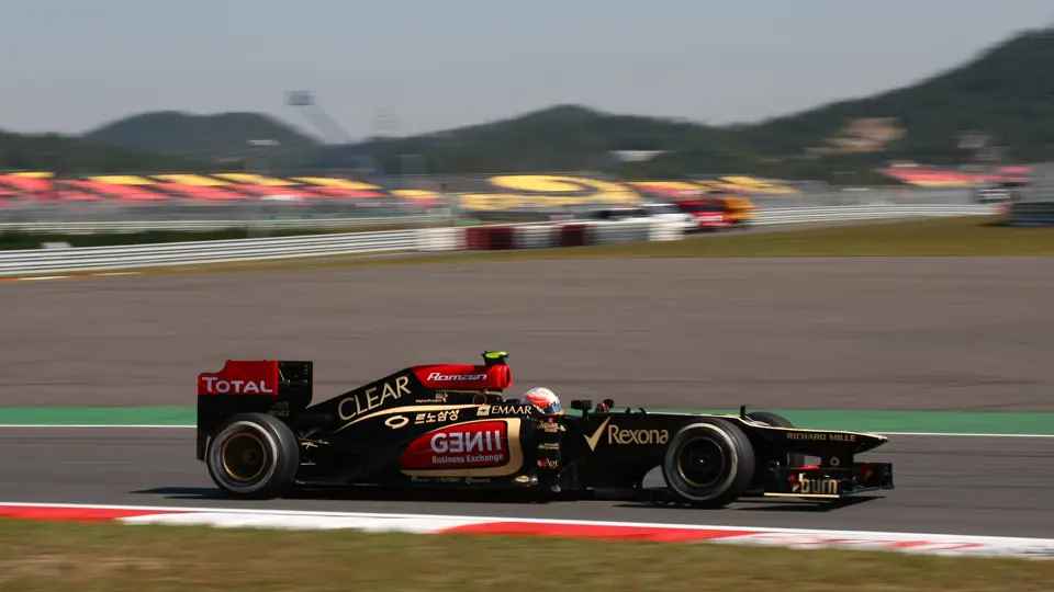 Romain Grosjean assumed usage of chassis E21-04 from the Korean Grand Prix onwards in the 2013 season. The Frenchman finished in 3rd place.