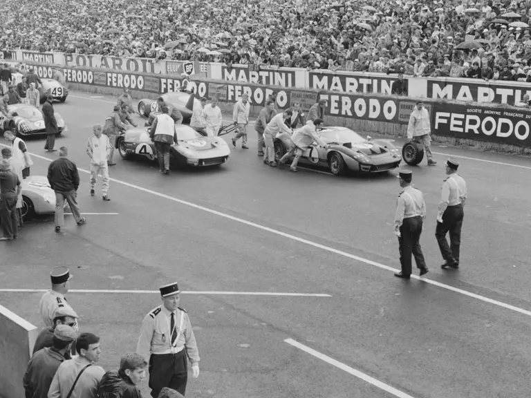 P/1032, car #4, at the 1966 24 Hours of Le Mans.