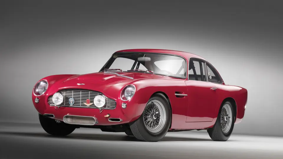 aston_martin_3_4_front 030