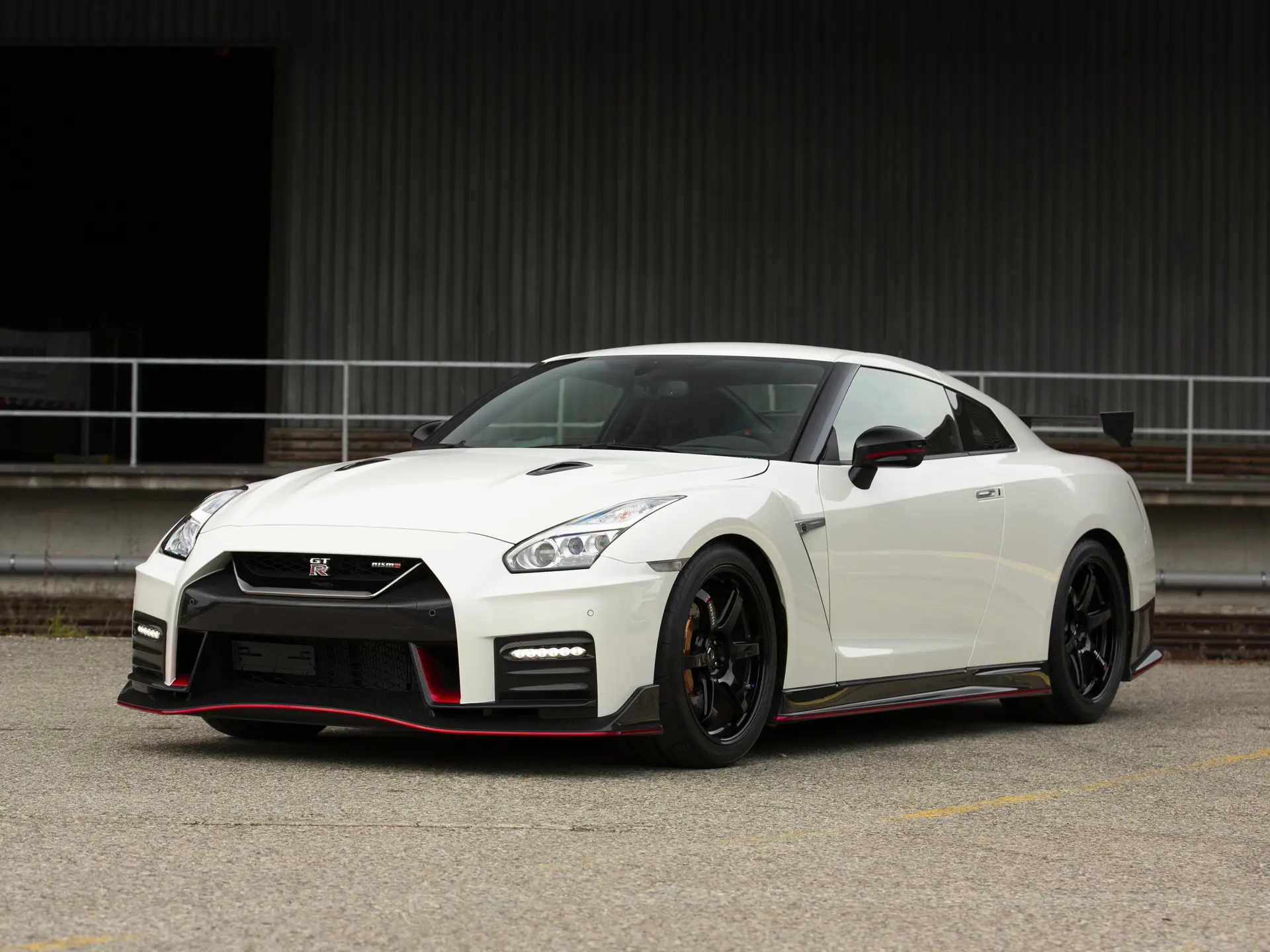 EBBRO 2017 日産NISMO GT-R TEST CAR 日産オンラインショップ：NISSAN collection Model Car