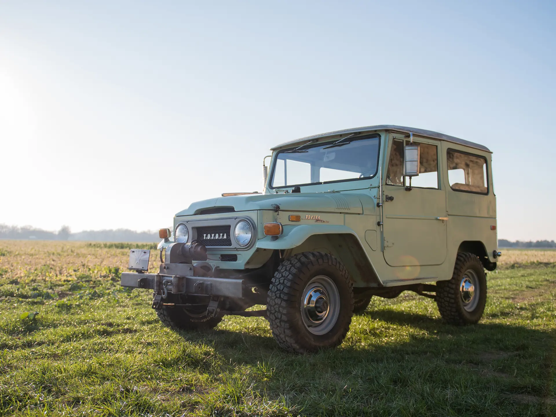その他 COSMO 4DOOR HARDTOP ROTARY LIMITED 1970 Toyota FJ40 Land Cruiser Hardtop | Miami 2024 | RM Sotheby's