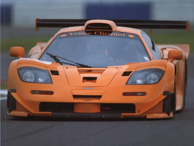 Chassis 27R as seen at the 1999 British GT race at Silverstone.