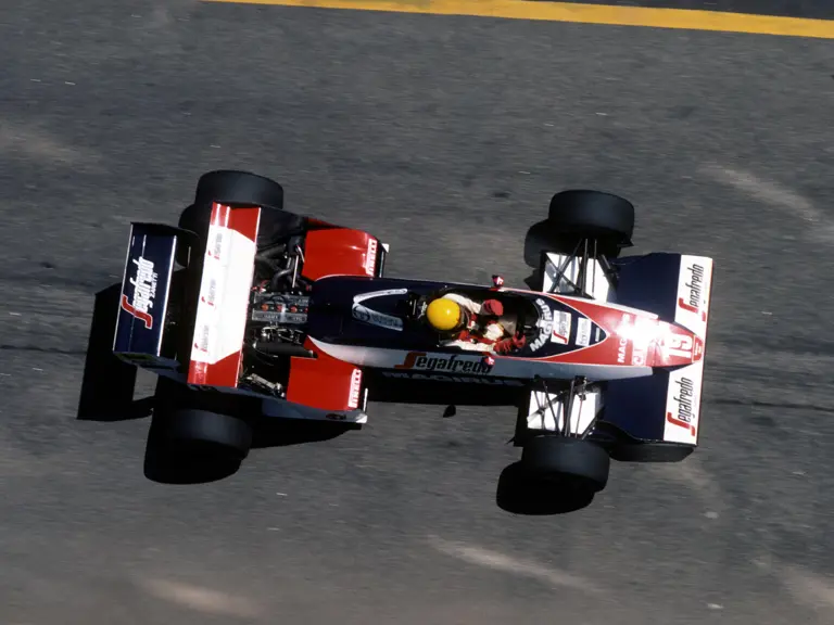The proportions of the Toleman TG183B, as seen from above.