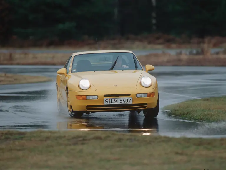 Walter Röhrl behind the wheel of the 968 Clubsport during test for Auto Zeitung magazine in 1992.