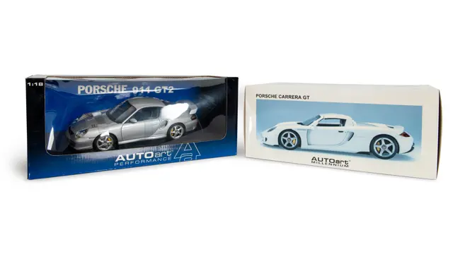 AUTO art Porsche Carrera GT ミニカー 1/18 1/18 AUTOart Porsche Carrera GT (Black) Diecast Car Model