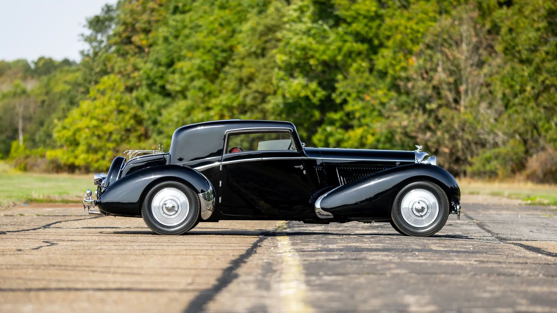 https://cdn.rmsothebys.com/e/2/5/6/1/9/e25619ea5a3d63a8f567ac559e242abbc6670454.webp