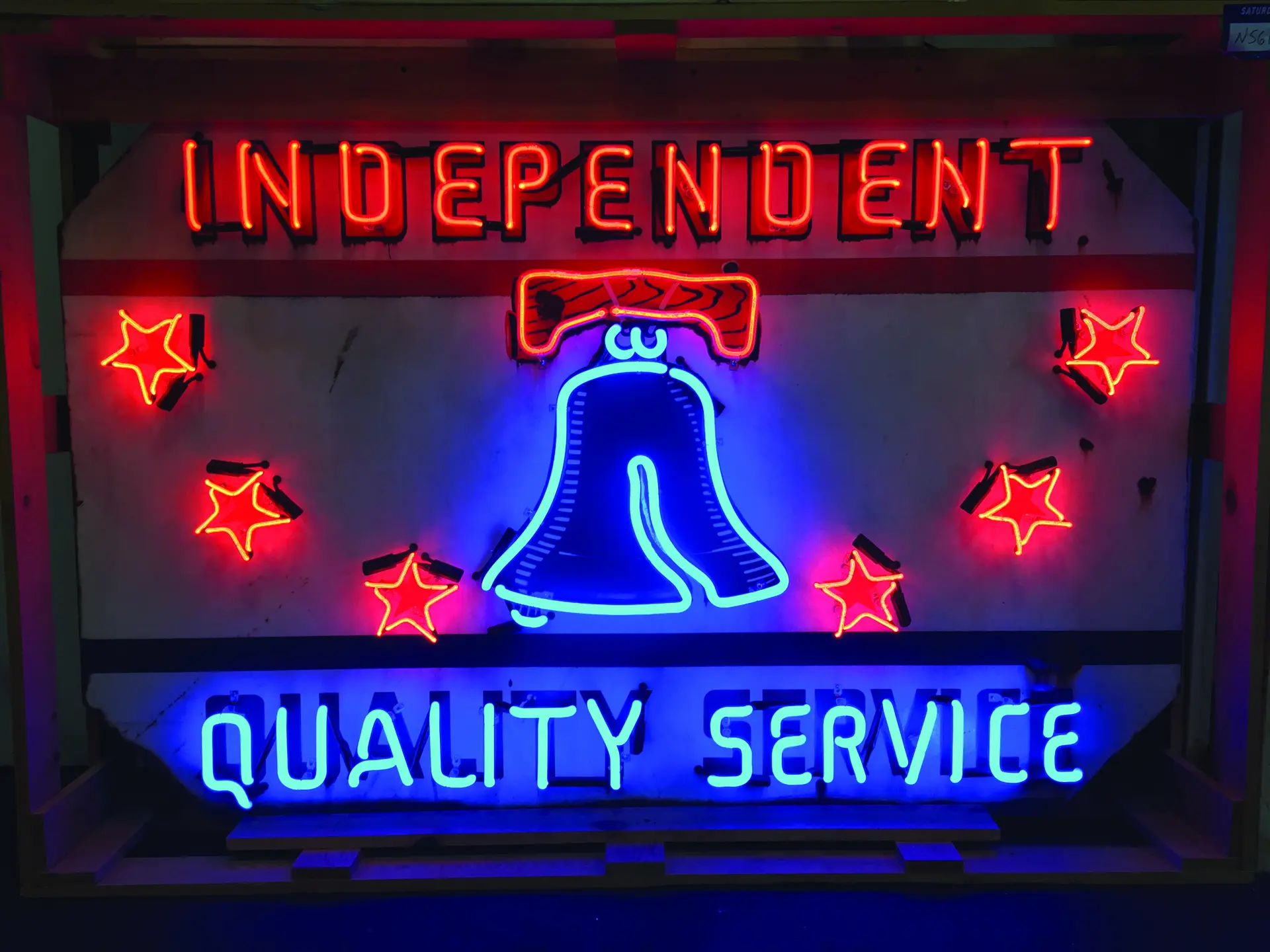 Independent Maker Sign Independent Quality Service neon sign | Auburn Fall 2017 | RM Sotheby's