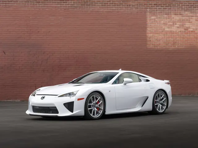 レクサス LFA ホワイト 2012 Lexus LFA | Monterey 2018 | RM Sotheby's