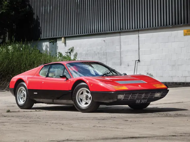 Ferrari 365 GT4 BB 1973 赤 1973 Ferrari 365 GT4 2+2 by Pininfarina | Hershey 2024 | RM
