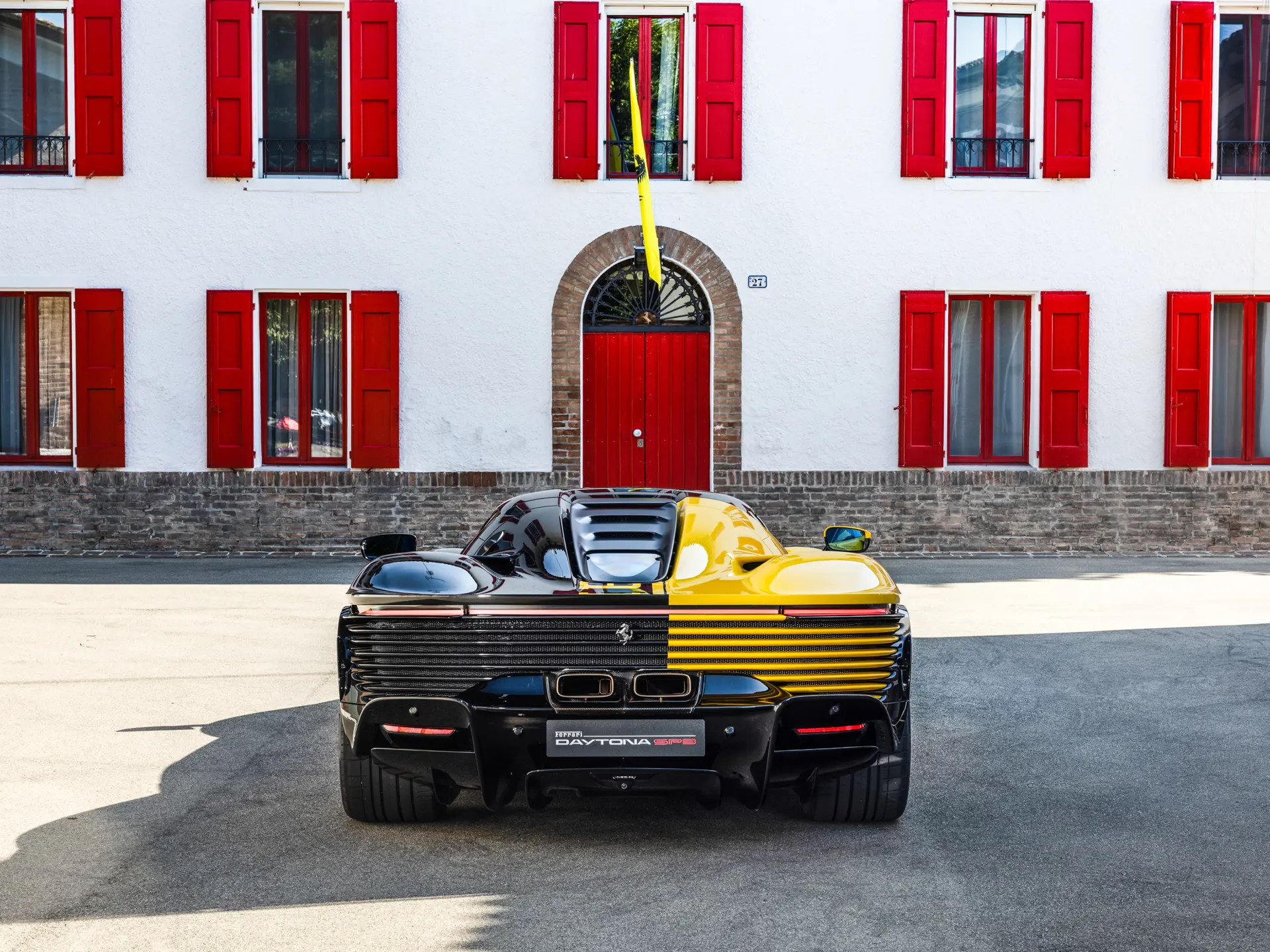 2025 Ferrari Daytona SP3 “Tailor Made” - imagen 9