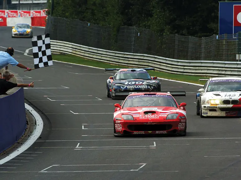 Chassis no. 108418 crossing the line as the overall winner at the 2004 Spa 24 Hours.