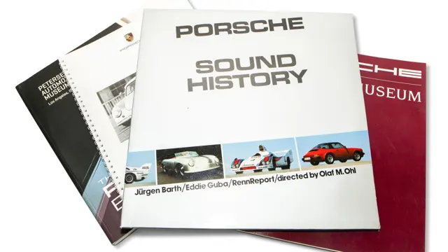 洋書 PORSCHE SOUNDS (Edition PORSCHE Museum) e6957b0fabb56a8834097996e6e9d6