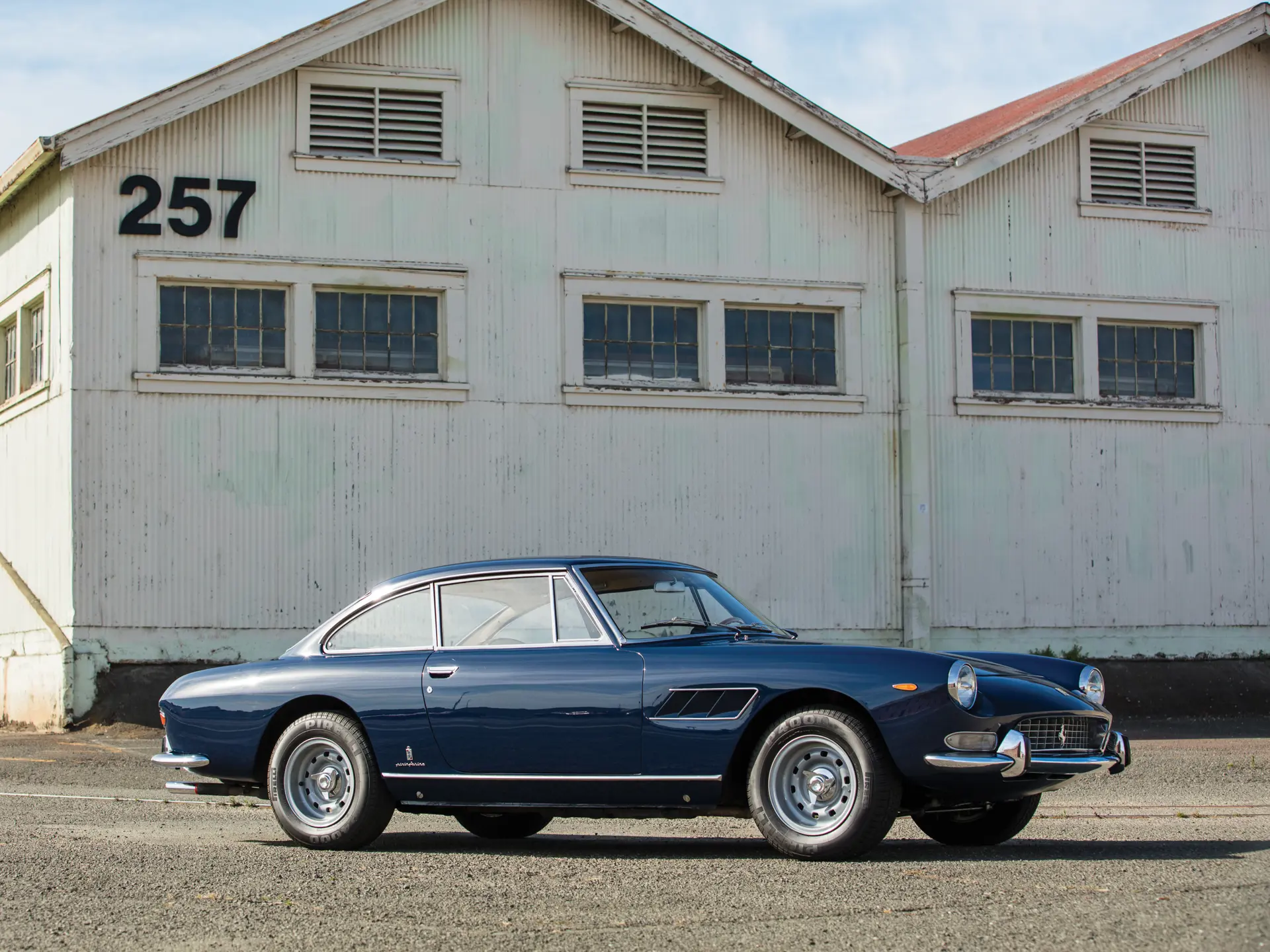 1966 Ferrari 330 GT 2+2 Series II by Pininfarina | Arizona