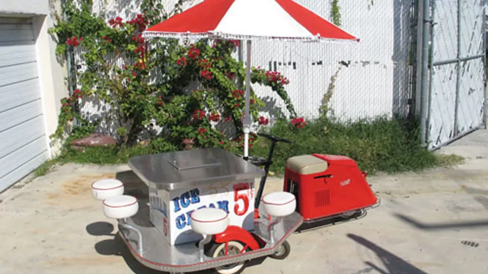 1951 Cushman Ice Cream Cart