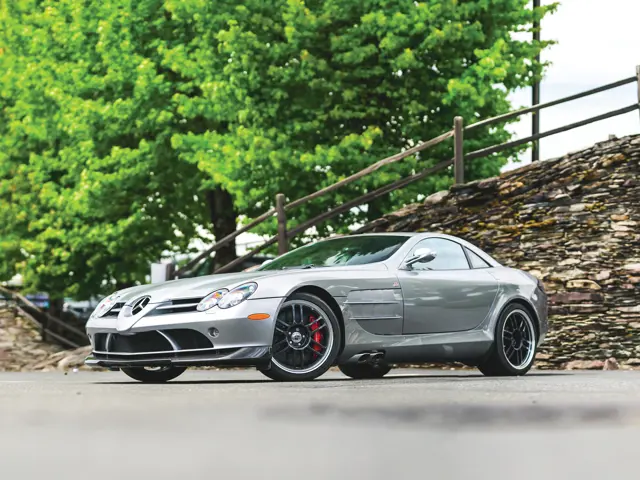 1/18 Ivy Mercedes-Benz SLR McLaren 722 Edition (Pearl White