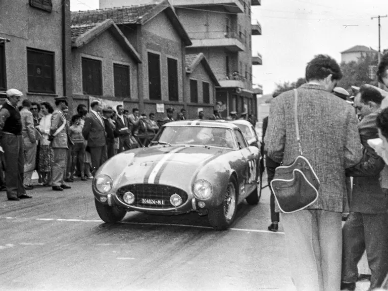 Ottavio Randaccio at the starting line of the Pontedecimo-Giovi Hillclimb in 1957, where he finished 3rd in class.