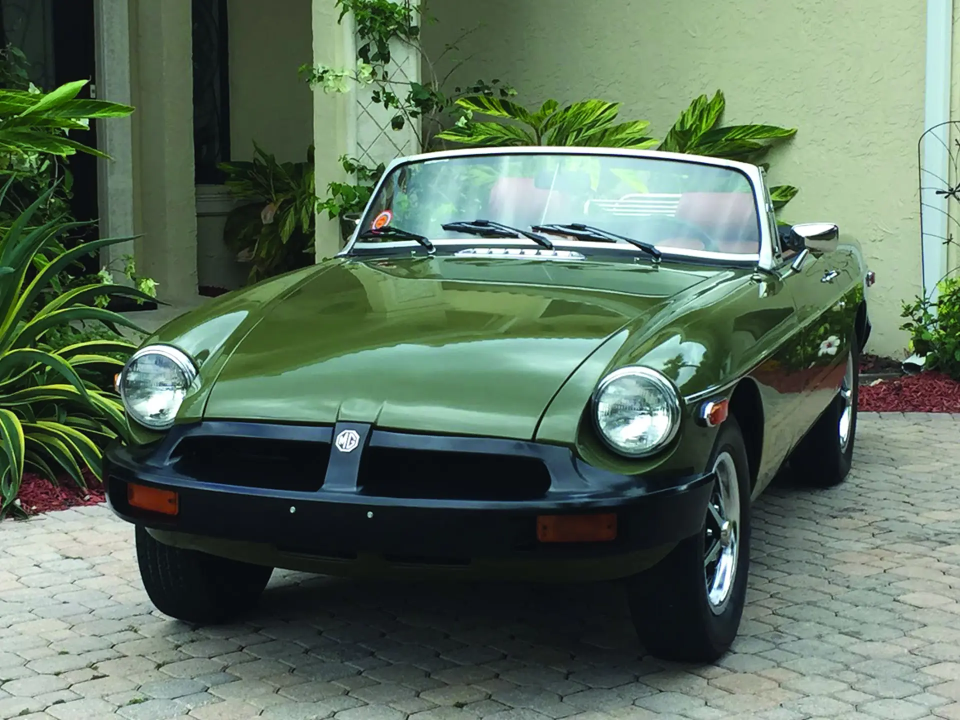 スケトレMGB 50周年モデル 1976 MG MGB 50th Anniversary Edition | Fort Lauderdale 2017 | RM