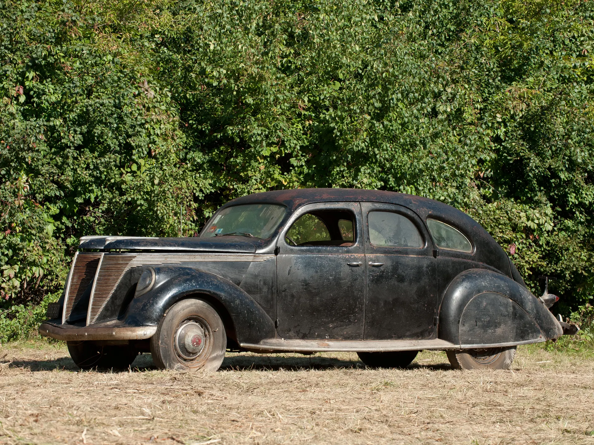 1936 Lincoln -Zephyr “Twin Grille” Custom Sedan | The Lee Roy