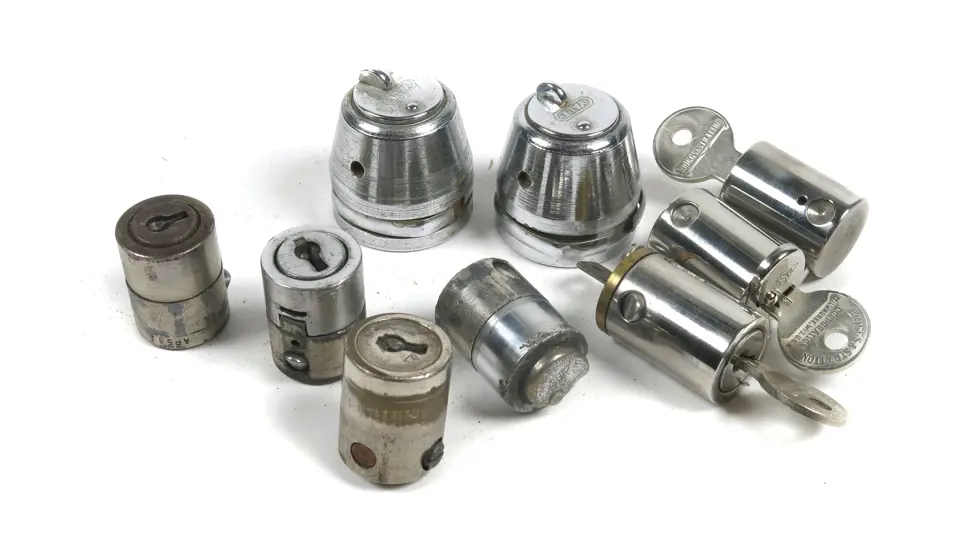 (1) Box Sidemount Locks | Auburn Fall 2014 | RM Sotheby's