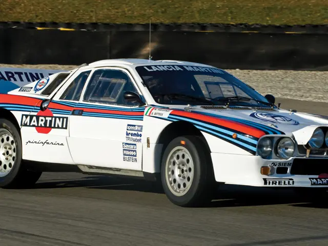 価格改定 Lancia Rally037 Martini Racing 84' 1984 Lancia 037 Rally Evo 2 Group B | Girardo & Co