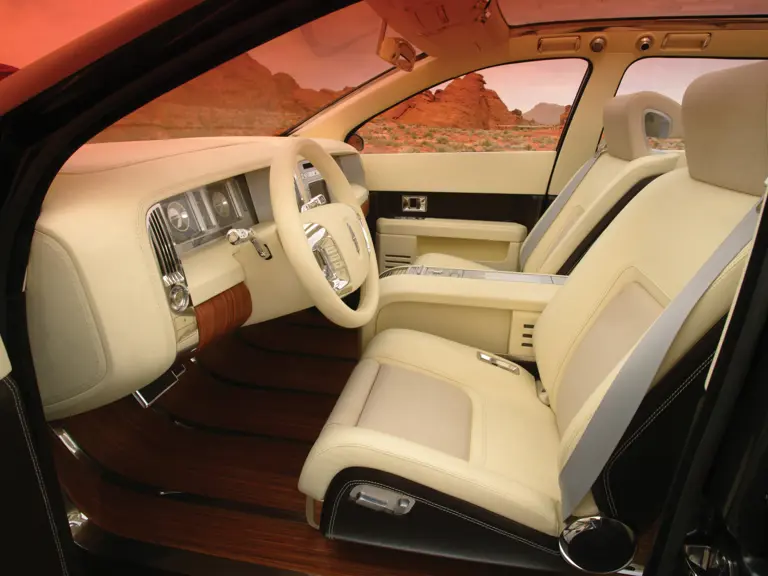 Lincoln Aviator.