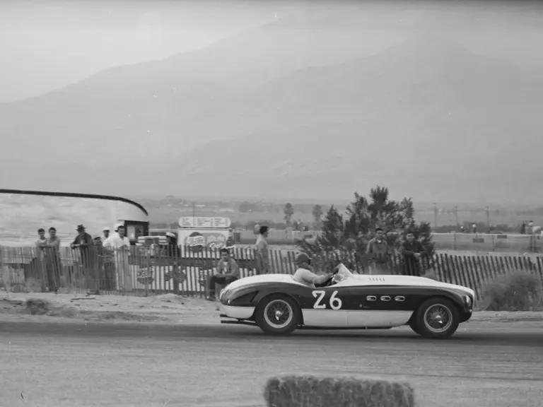 Sterling Edwards guides chassis 0350 AM towards another 1st place at the 1954 Main Palm Springs race.