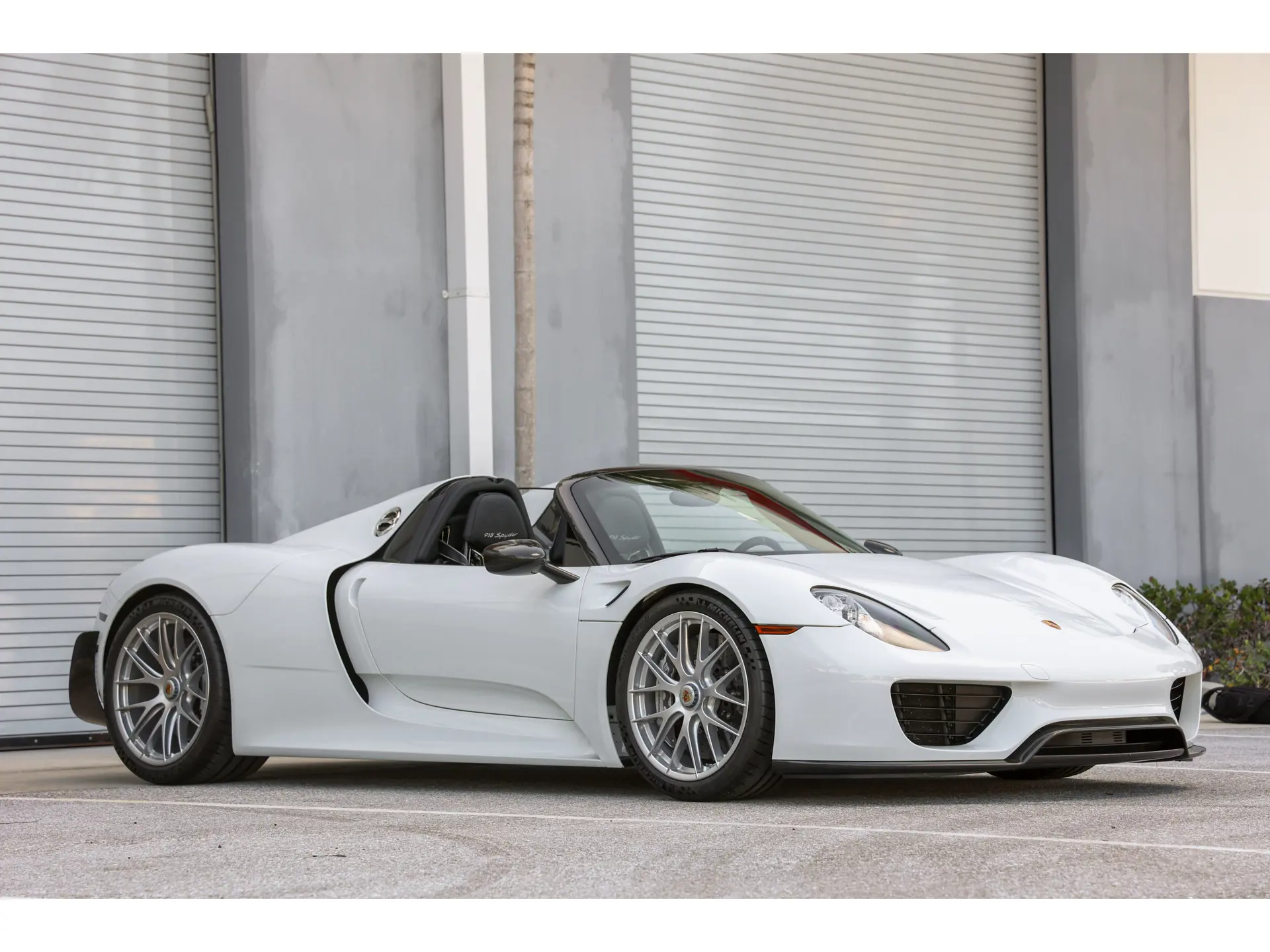 2015 Porsche 918 'Weissach' Spyder | Las Vegas | RM Sotheby's