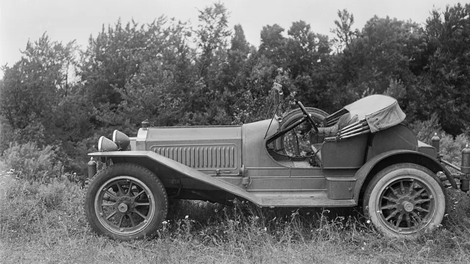 23698 in Mount Kisco, NY, 1941. 23698 in Mount Kisco, NY, 1941.