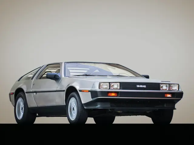 1982 DeLorean DMC-12 | Arizona 2020 | RM Sotheby's