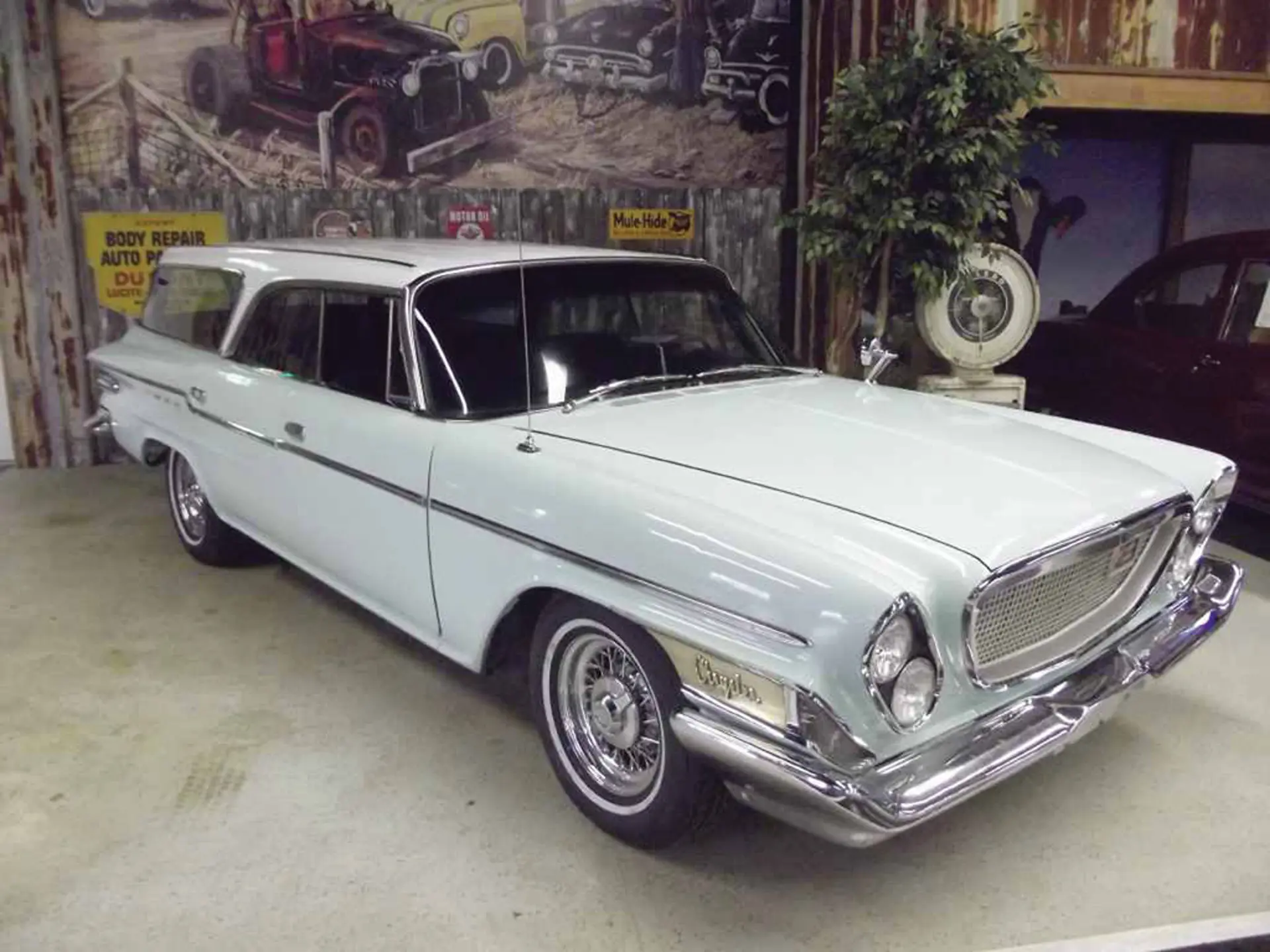 1962 Chrysler Newport Town \u0026 Country Wagon | Auburn Spring 2014 | RM  Sotheby's, image size:1920x1440