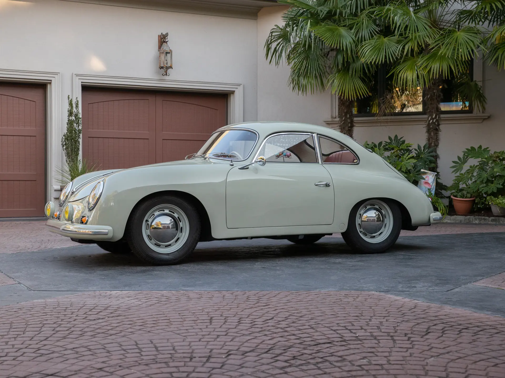 Porsche 356 porsche museum hi-res stock photography and