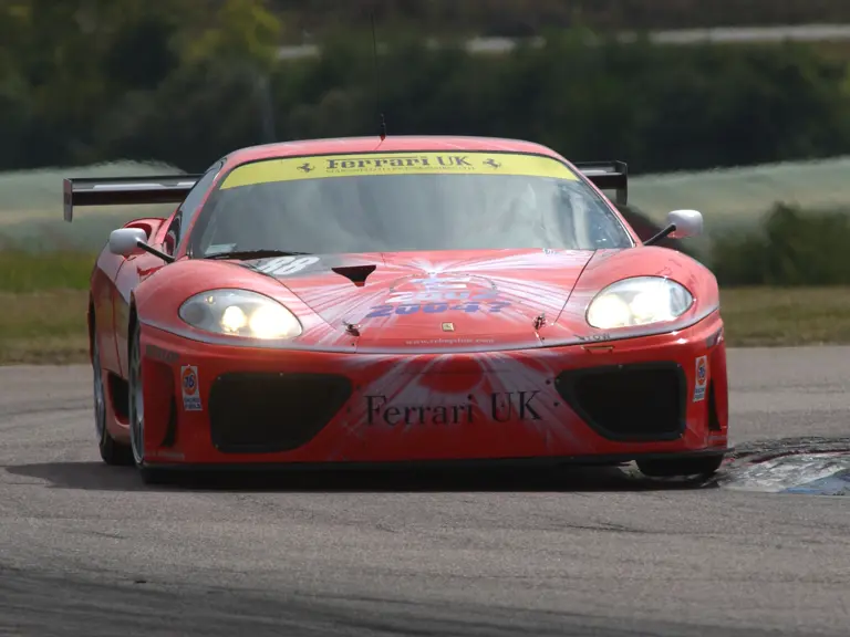 011 M as seen during the ninth round of the 2003 British GT Championship at Thruxton, where it placed second overall and second in class.
