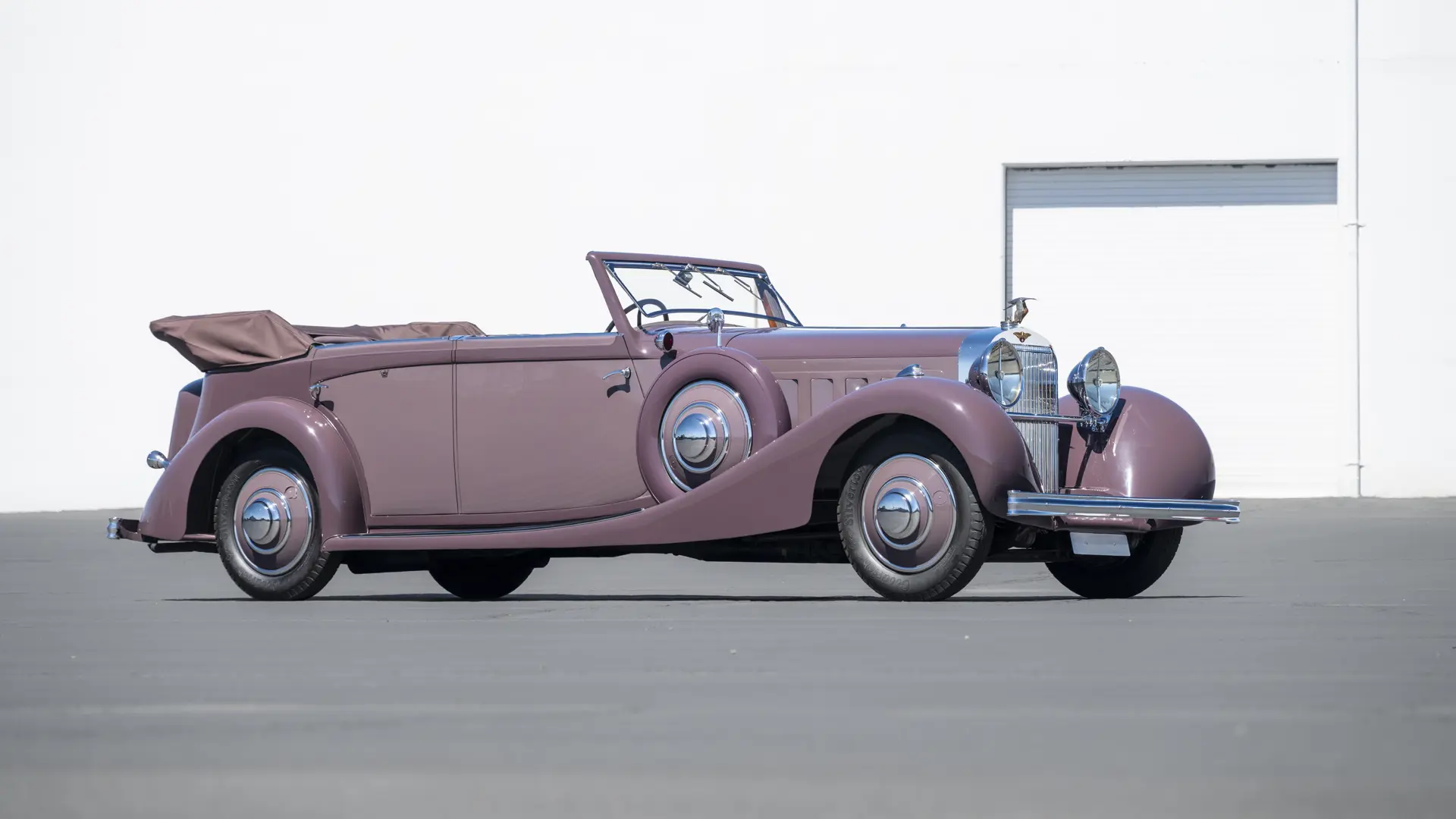 https://cdn.rmsothebys.com/f/5/f/6/5/0/f5f650fe0b63cb403ccb7b12e9507636de730a65.webp
