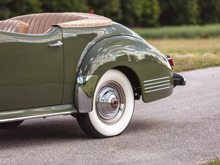 1941 Packard Darrin | RM Sotheby's | Photo: Teddy Pieper - @vconceptsllc