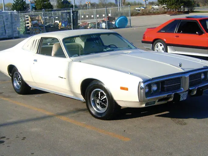 Dodge Charger SE: market value and price history
