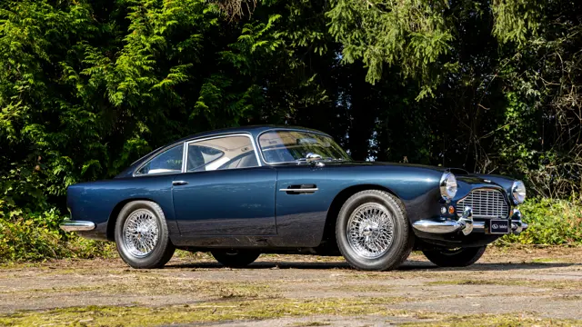 ミニカー Spark Aston Martin DB4 Series 4 1961 f7efa638e9d3b8cdfa5dff48aa28ae