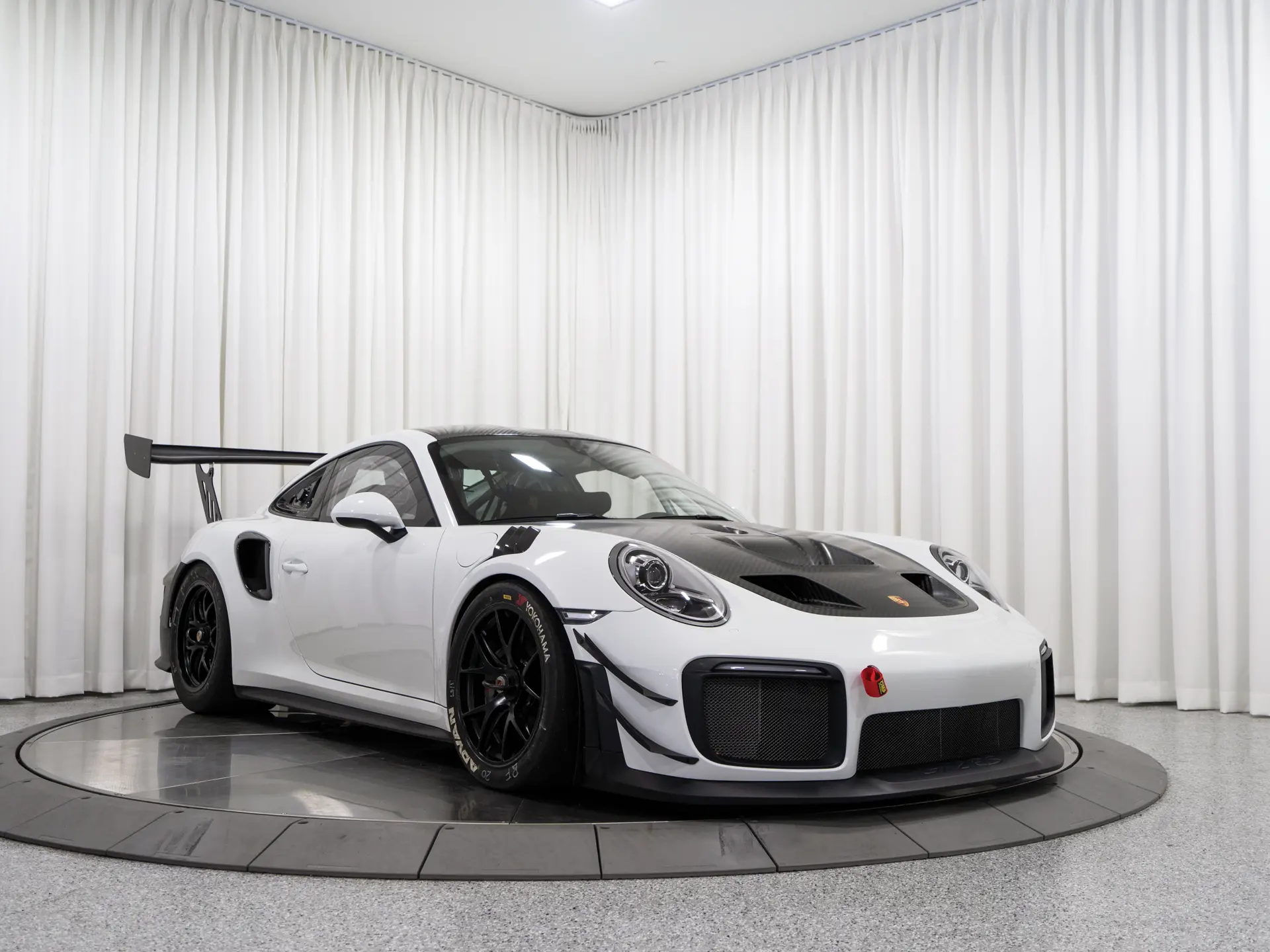 Modèle Réduit Spark 1:43 - Porsche 911 GT2 RS Clubsport 2019 #2 Martini - Édition Dealer Promo