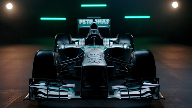 【極美品】MERCEDES　AMG　PETRONAS　F1　Team　2013 2013 Mercedes F1 Car Driven by Lewis Hamilton Sells for