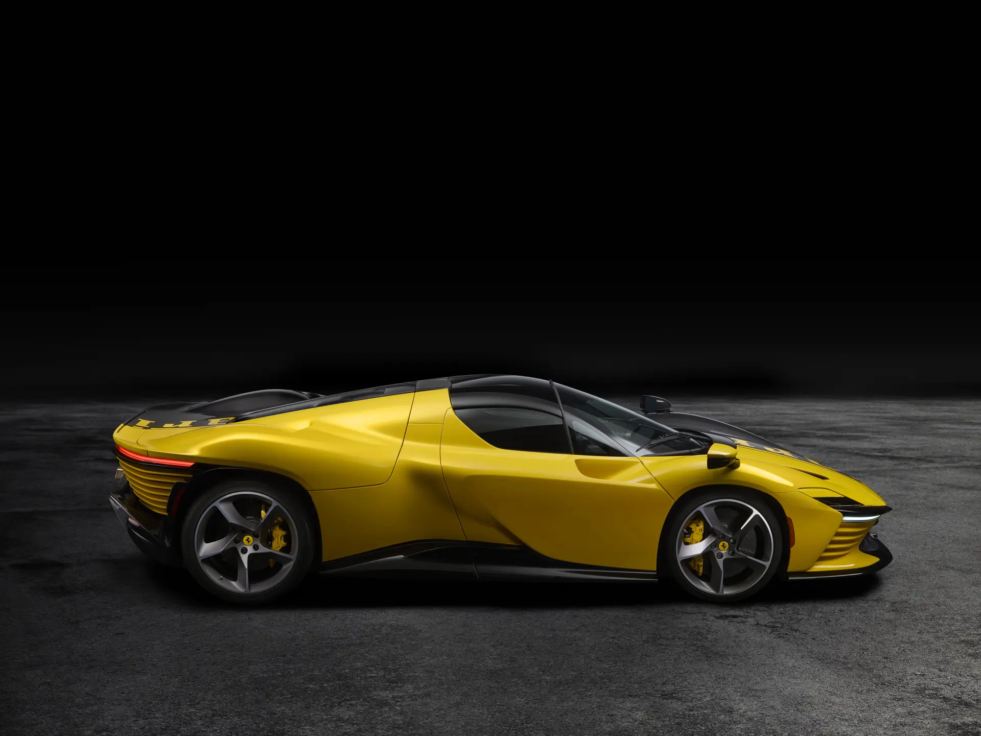 2025 Ferrari Daytona SP3 “Tailor Made” - imagen 4