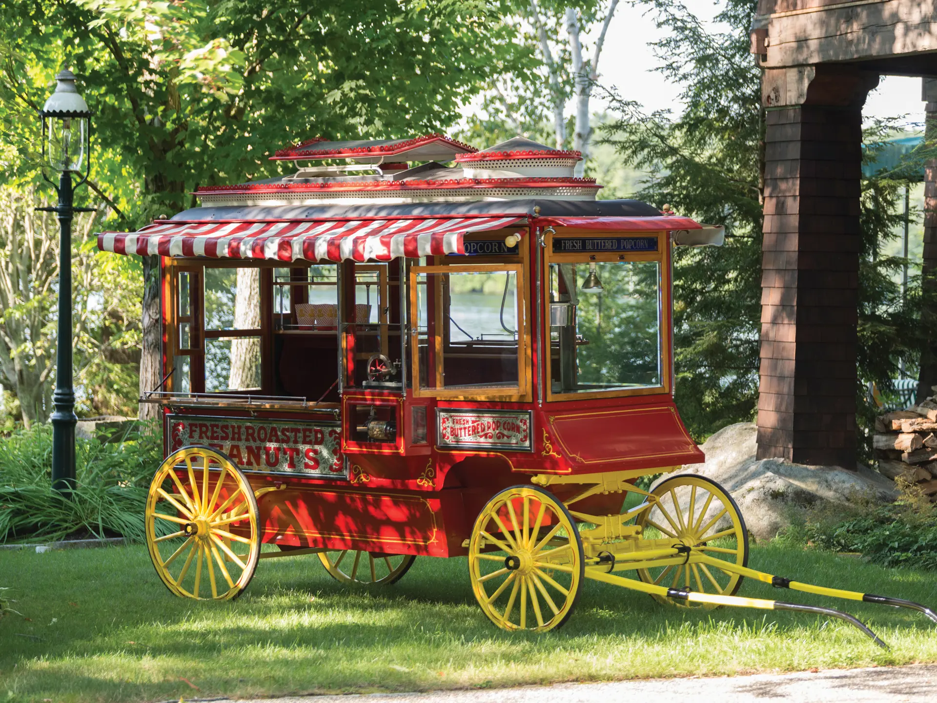 1910 Cretors Model D Horse-Drawn Popcorn Wagon | Hershey 2016 | RM
